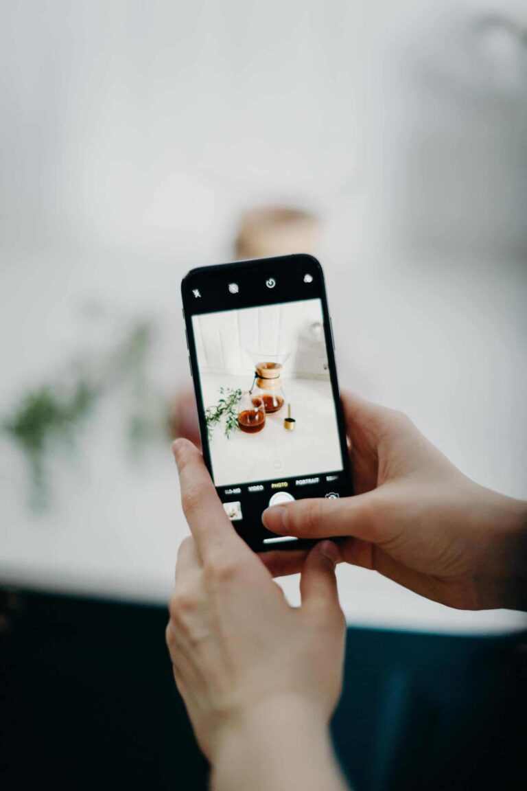 Mobile-Friendly Websites: Why They’re Non-Negotiable for Restaurants